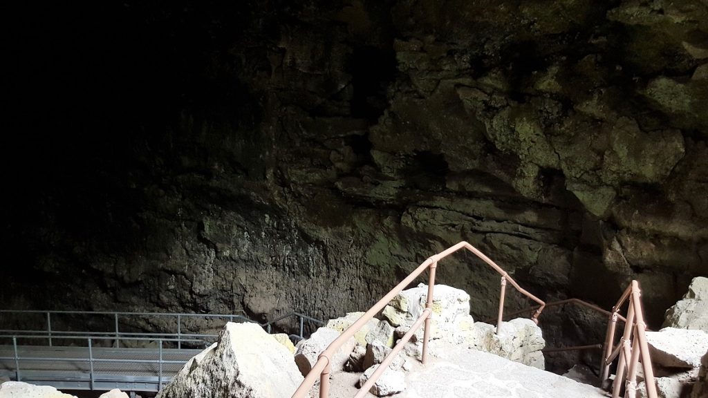 Lava River Cave Oregon