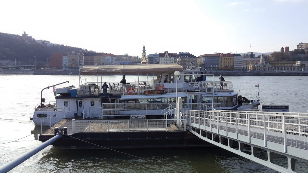 Bateau Bus Budapest