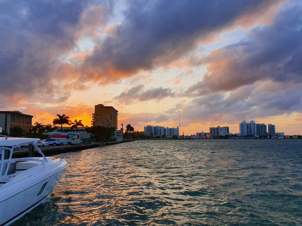 Shuckers Waterfront Bar & Grill