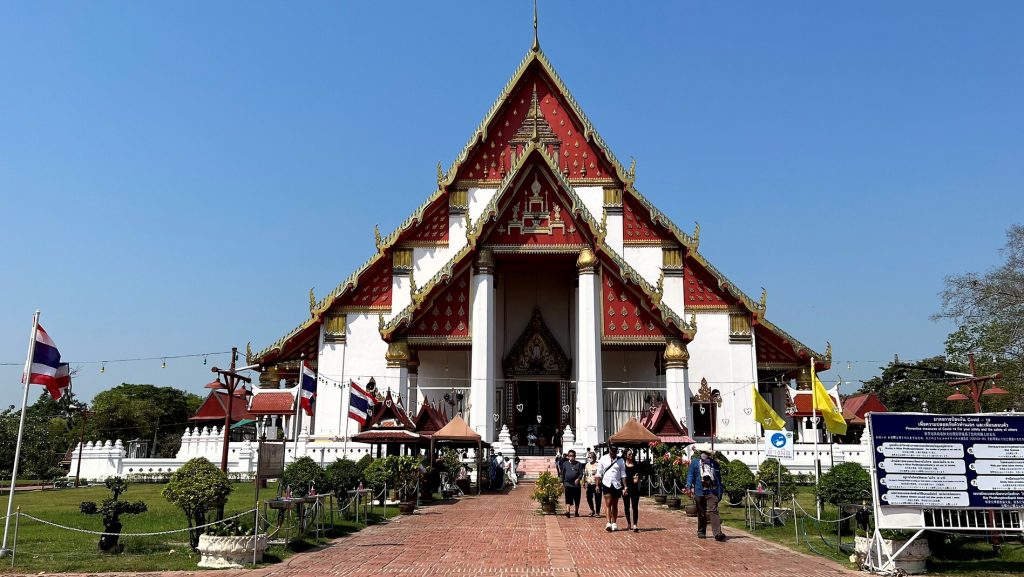 Wihan Phra Mongkhon Bophit